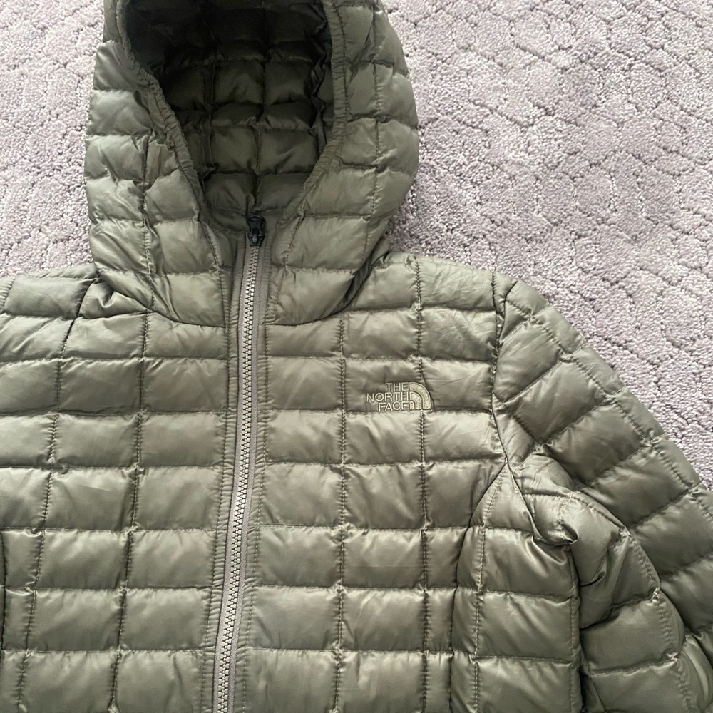 The north face Womens xsmall thermoball parka